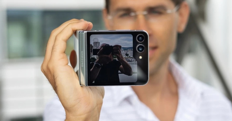 Samsung Z Flip 6