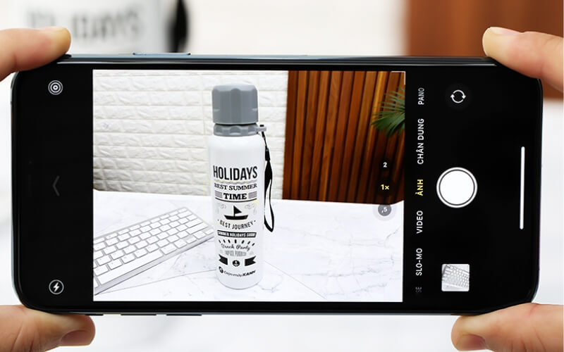 iPhone 11 Pro sở hữu cụm camera sắc nét