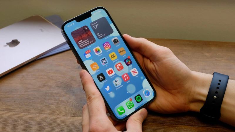 iphone bị loạn cảm ứng sửa bao nhiêu tiền
