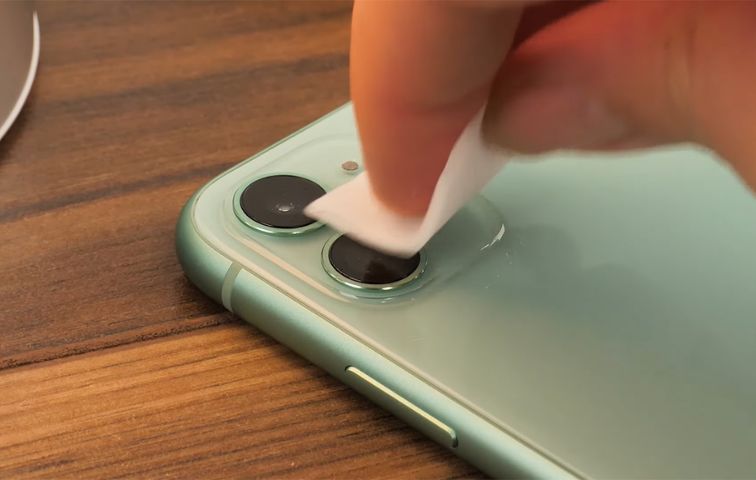 Vệ sinh ống kính Camera