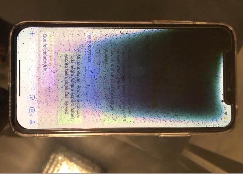 Cẩn thận để hạn chế rò rỉ mực màn hình khi sử dụng iPhone