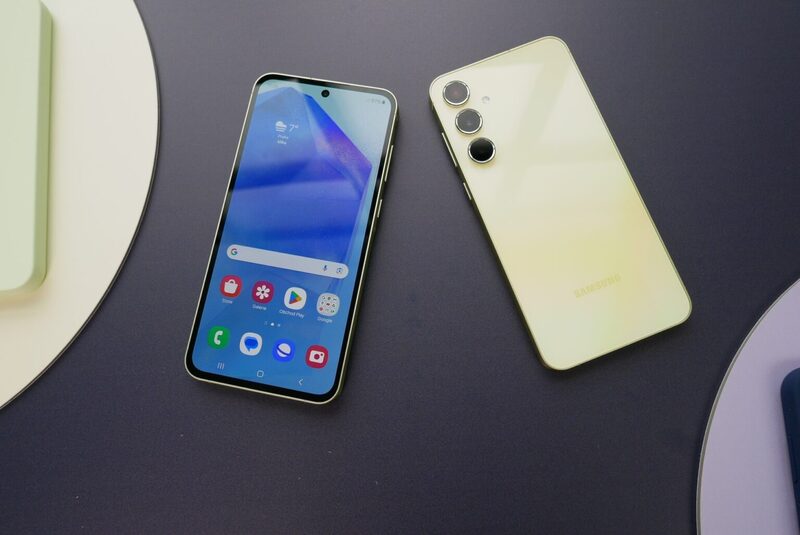 So sánh Samsung A55 vs S23 về phần mềm