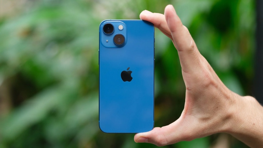 Dòng iPhone 13 Mini – Top những dòng iPhone không nên mua 2024