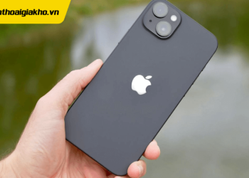 iphone-mau-den-dang-mua-nhat-2025