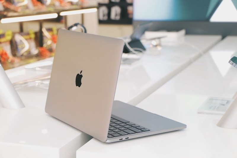 macbook màu vàng