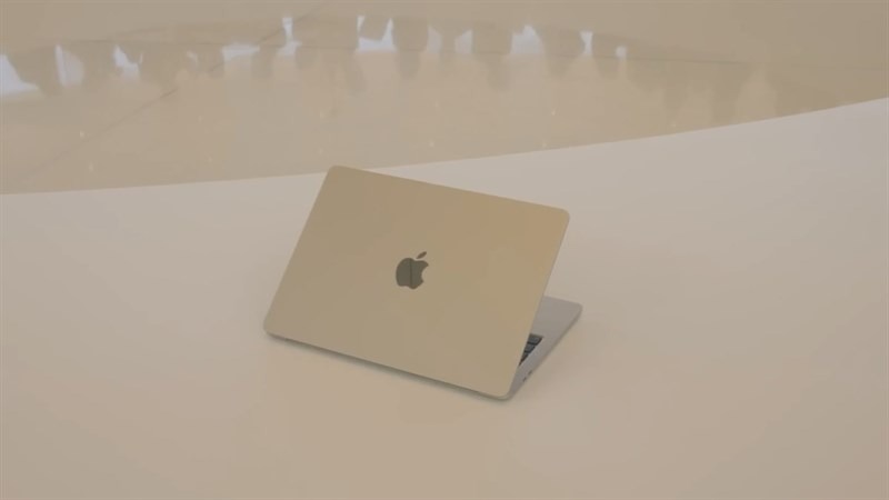 macbook màu vàng