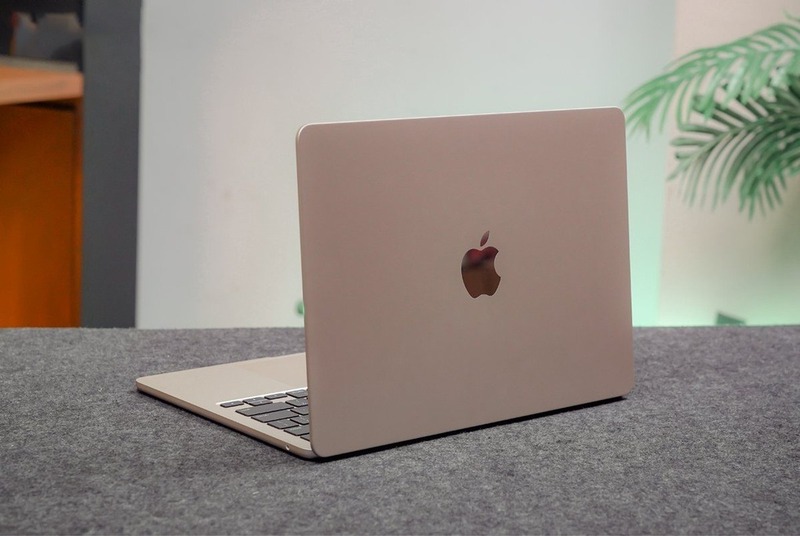 macbook màu vàng