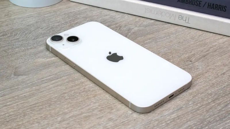 iPhone 14 màu trắng