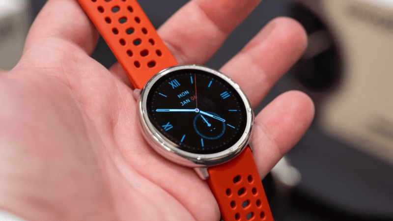 man-hinh-amazfit-active-2-vs-samsung-galaxy-watch 7-1
