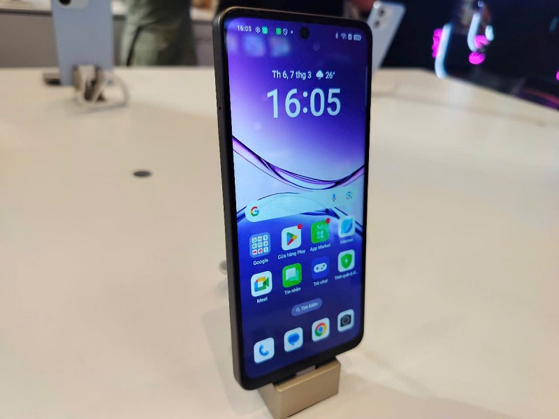 Màn hình 6.7 inch sống động, sắc nét trong phân khúc tầm trung