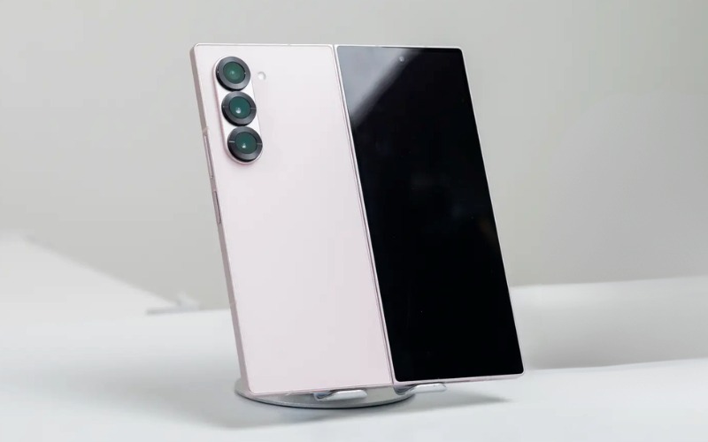 So với Galaxy S Ultra: Fold đang bị “bỏ rơi”