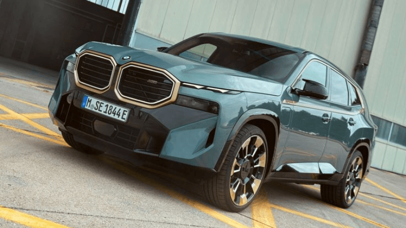 hinh-nen-sieu-xe-bmw-cho-may-tinh-2