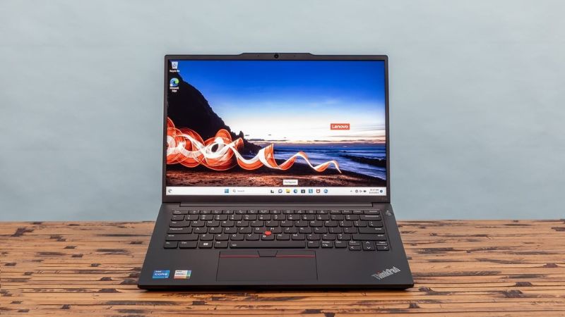 laptop cho sinh viên du lịch