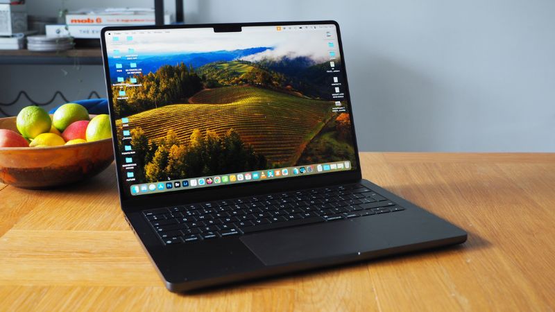 laptop cho sinh viên du lịch