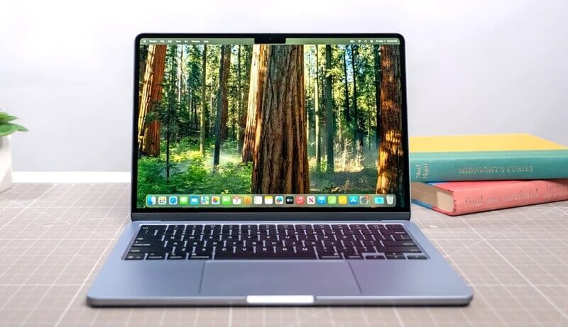 Bạn có thể mua MacBook chính hãng tại Điện Thoại Giá Kho
