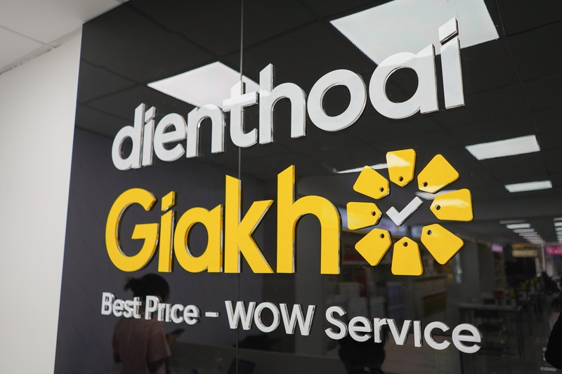 khai trương điện thoại giá kho