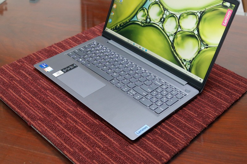laptop cho sinh viên marketing