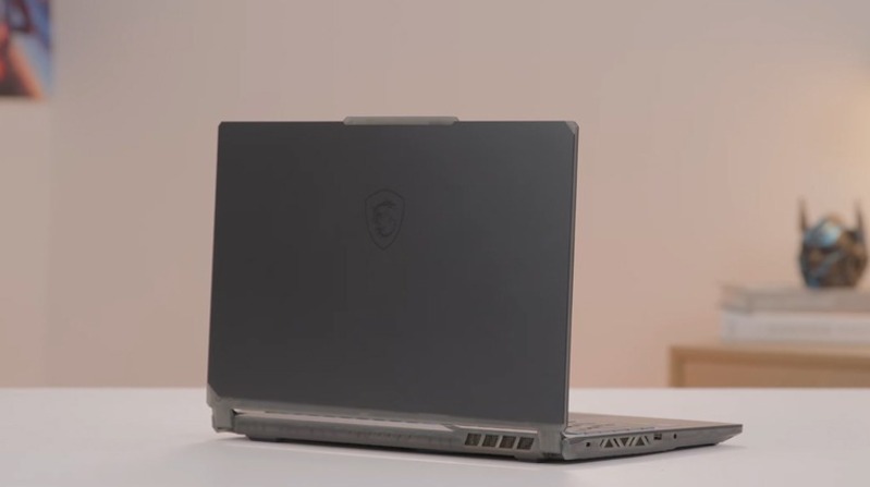 laptop cho sinh viên truyền thông