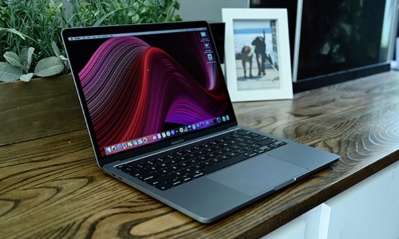 MacBook Pro 2020 13 Inch Core i5 (8GB/256GB) Cũ