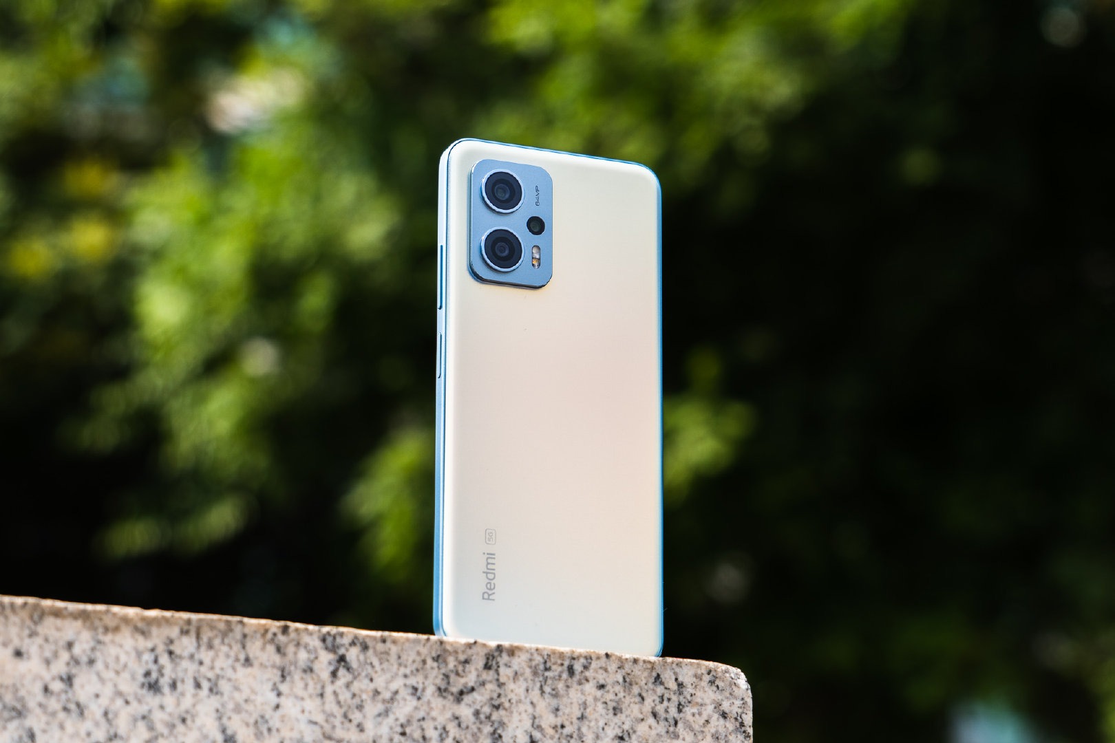 Yếu tố ảnh hưởng đến giá điện thoại Realme