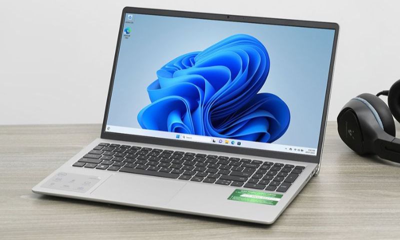 Dell Inspiron 15 3530 N5I5407W1