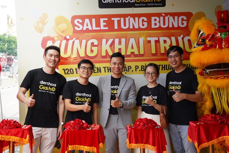 hình ảnh cửa hàng mới