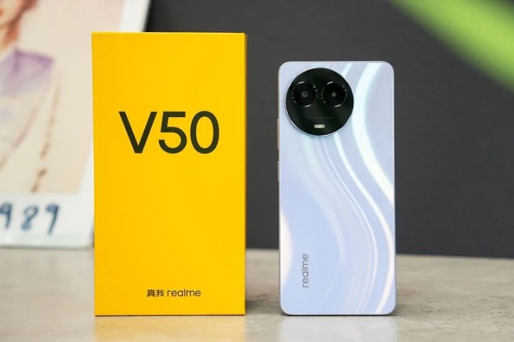 Realme V50