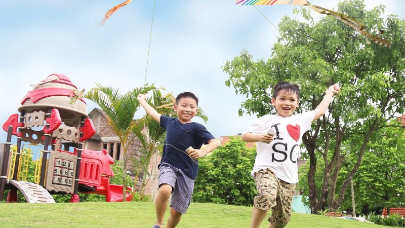 Thả diều vào mùa hè