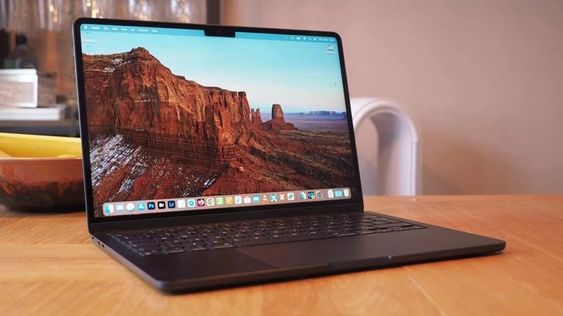 laptop-cho-sinh-vien-digital-marketing-6