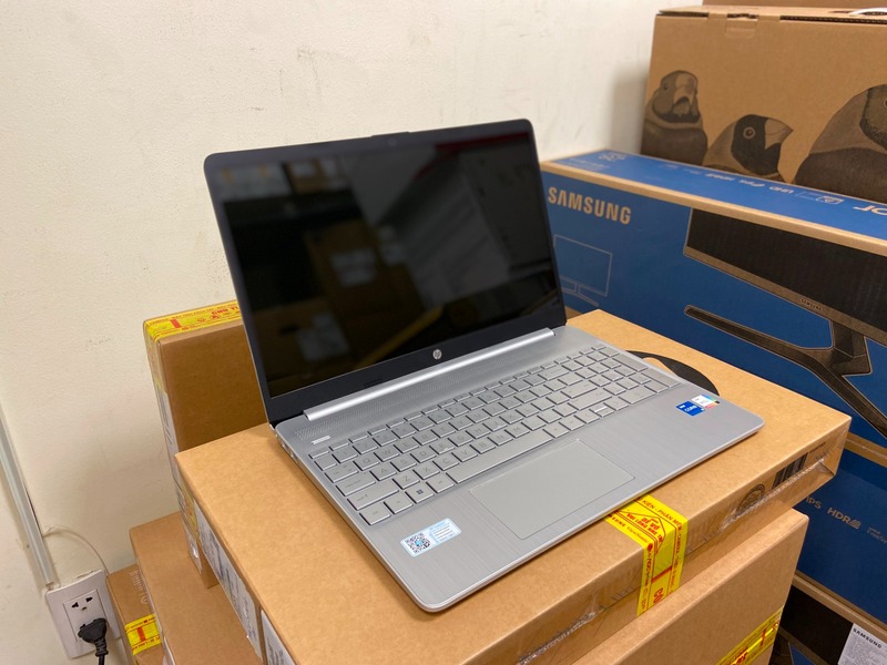 HP 15s fq5162TU i5