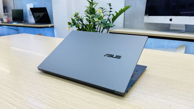 Laptop ASUS Zenbook 14 OLED Q415MA Ultra 5