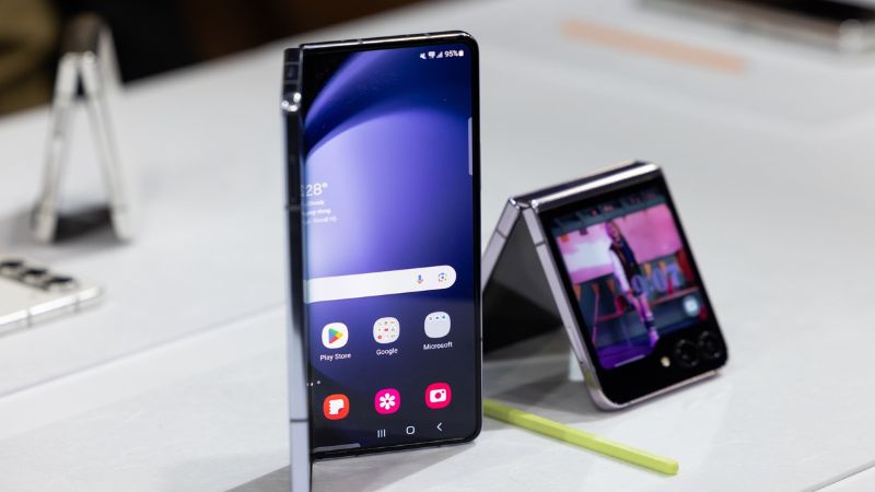 Galaxy Z Flip 7 với thiết kế gọn nhẹ