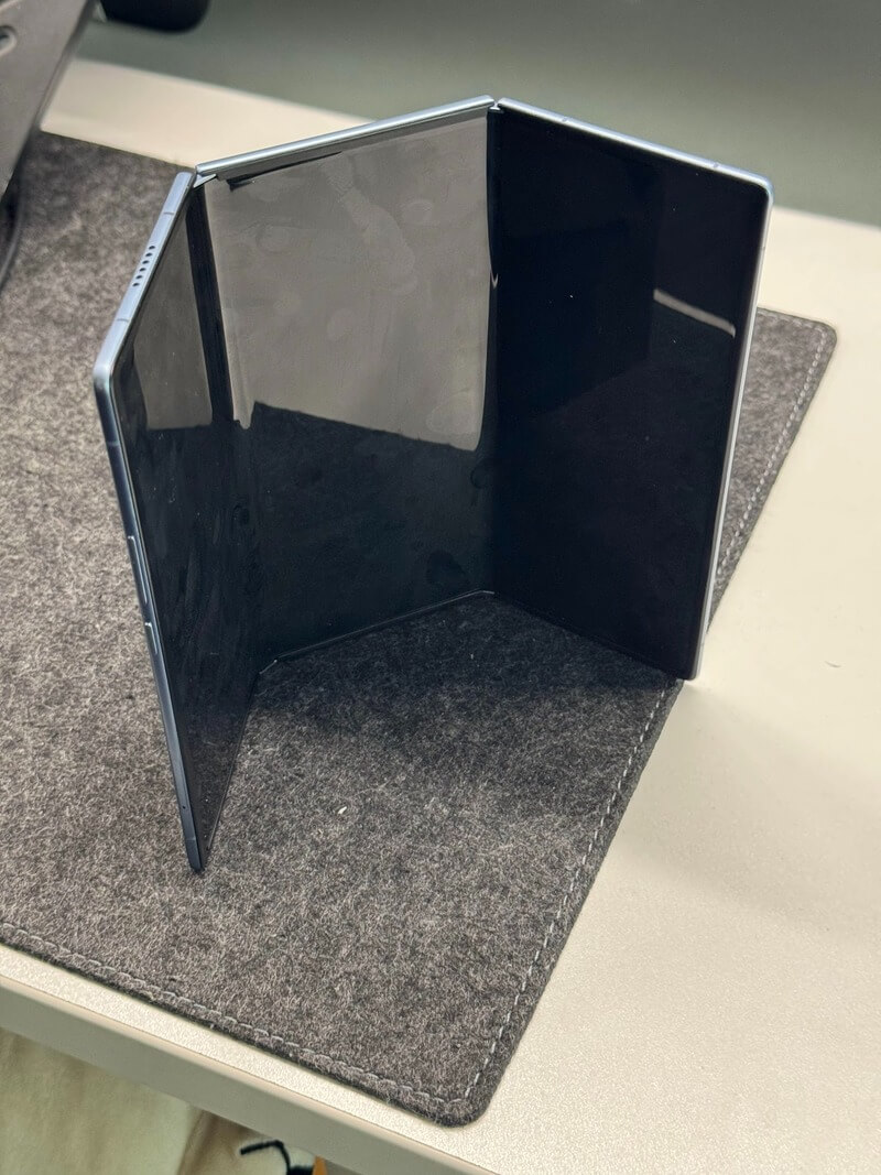 galaxy-tri-fold