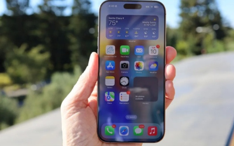 iPhone 16 Pro Max được Apple trang bị màn hình LTPO