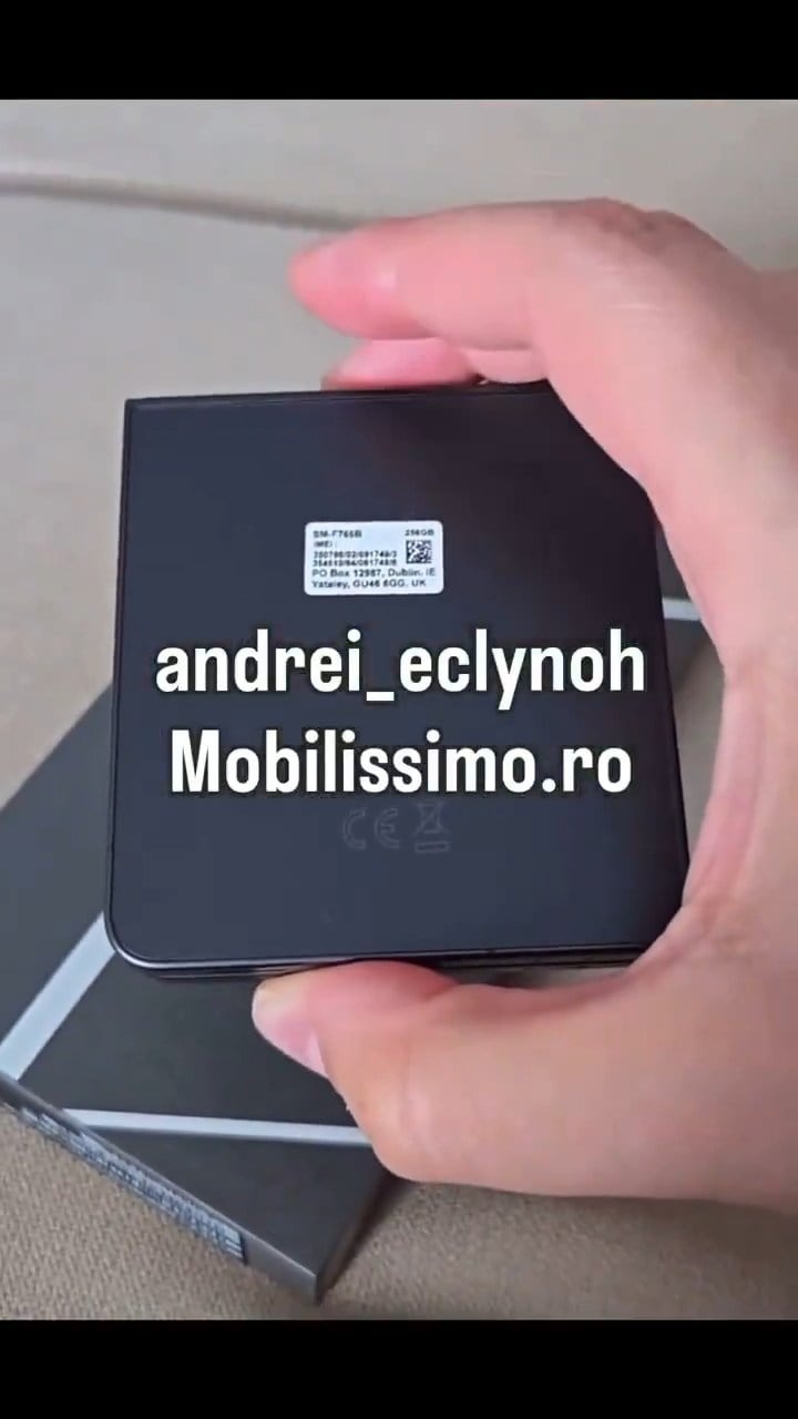 man-hinh-ngoai-galaxy-z-flip-7