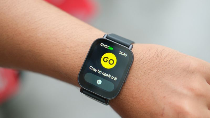 Tính năng luyện tập đầy đủ, GPS phụ thuộc điện thoại