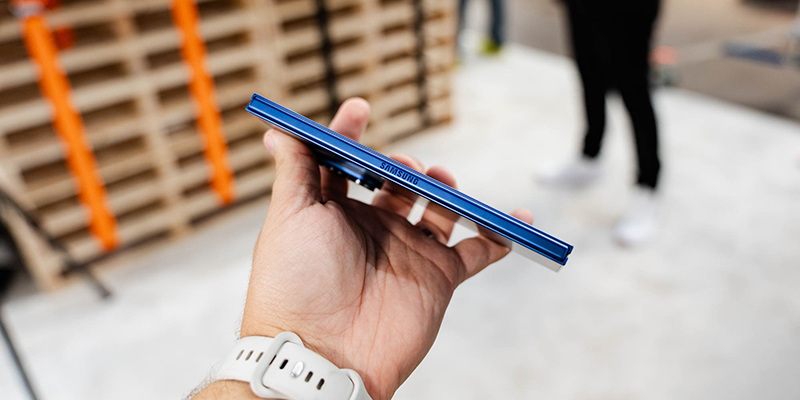Trên tay Galaxy Z Fold 7