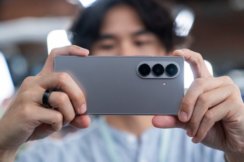 Camera đủ dùng cho cả sáng tạo lẫn “sống ảo”