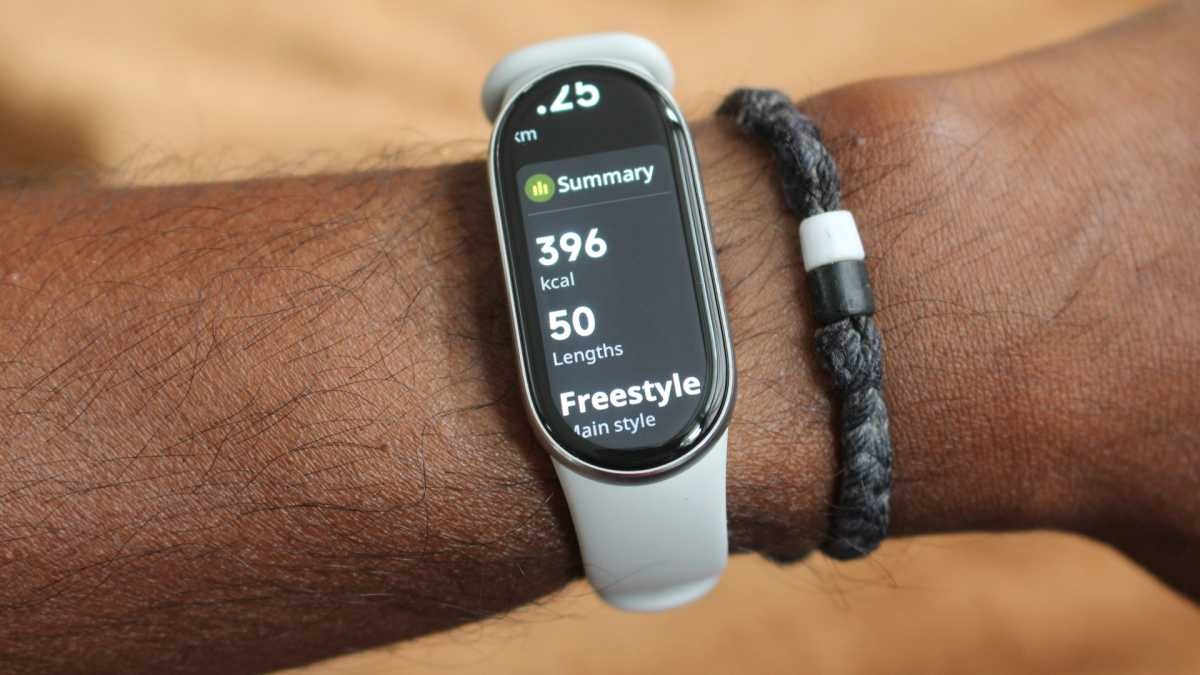 tren-tay-xiaomi-smart-band-10