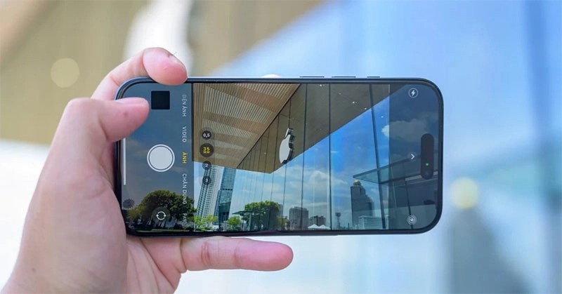 Camera: Sự khác biệt rõ rệt.