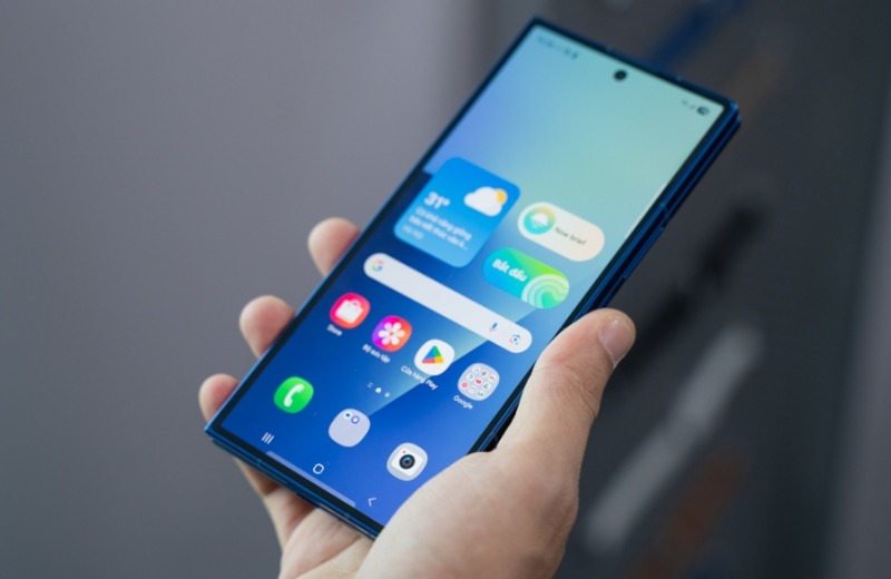 Galaxy Z Fold7 vs Honor Magic V3