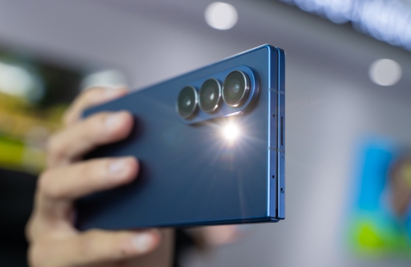 Về camera