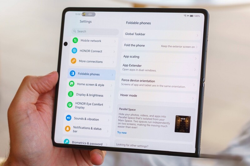 Galaxy Z Fold7 vs Honor Magic V3
