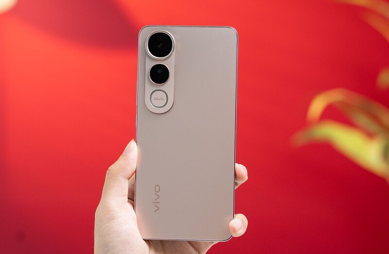 Vivo V50 – Sạc nhanh, pin lớn trong thiết kế gọn nhẹ