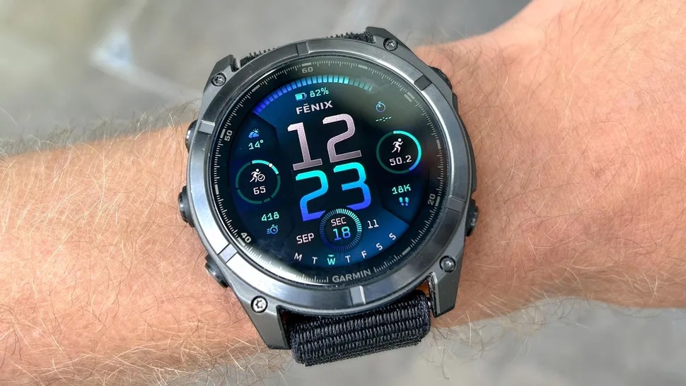 đánh giá Garmin Fenix 8