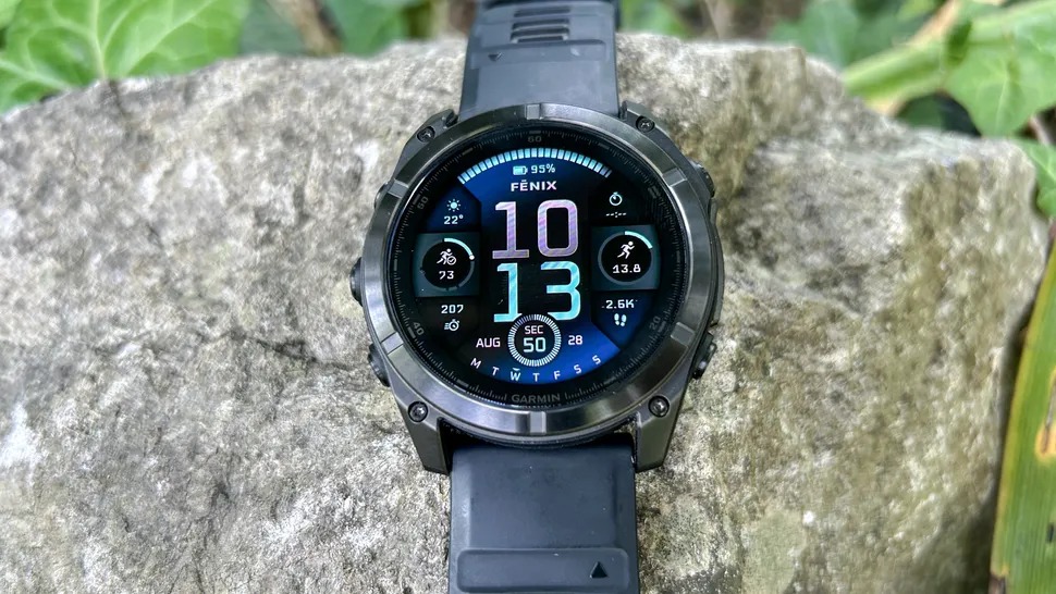 đánh giá Garmin Fenix 8