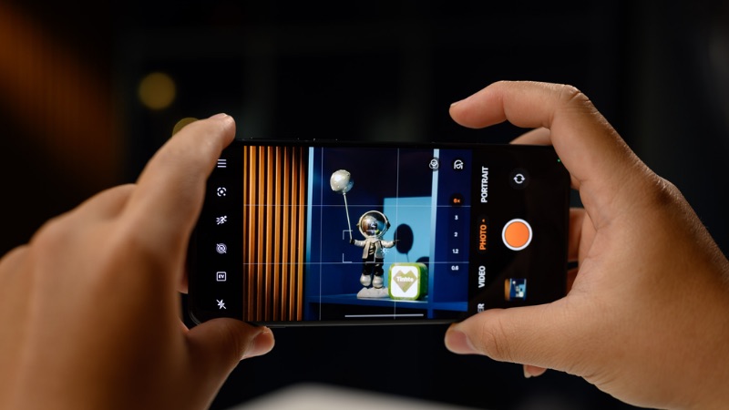 OPPO Find X8 Pro trang bị tấm nền AMOLED, độ phân giải 1.5K+