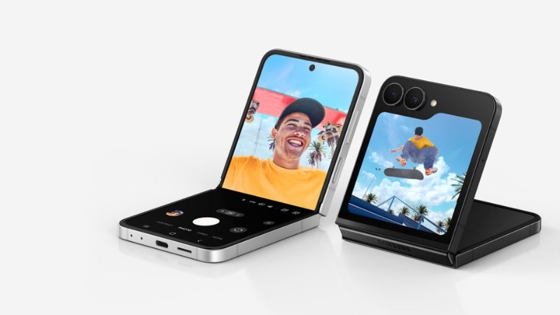 galaxy-z-flip-7-vs-galaxy-z-flip-7-fe-3