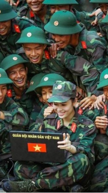 Ảnh nền 2/9/2025 chủ đề người lính – chú bộ đội