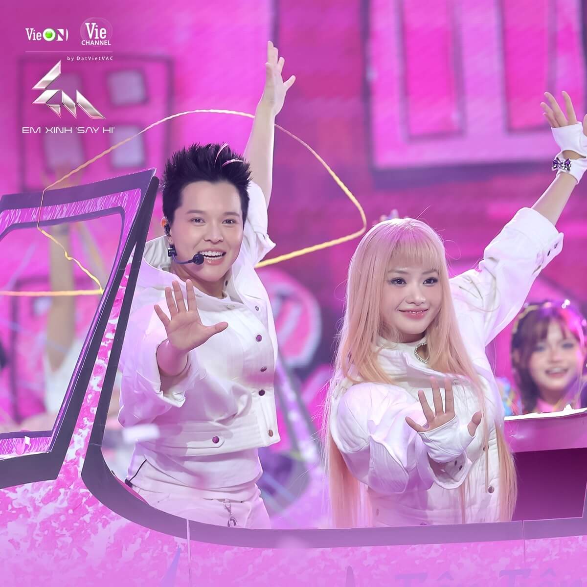 Full lyric lời bài hát Live My Way